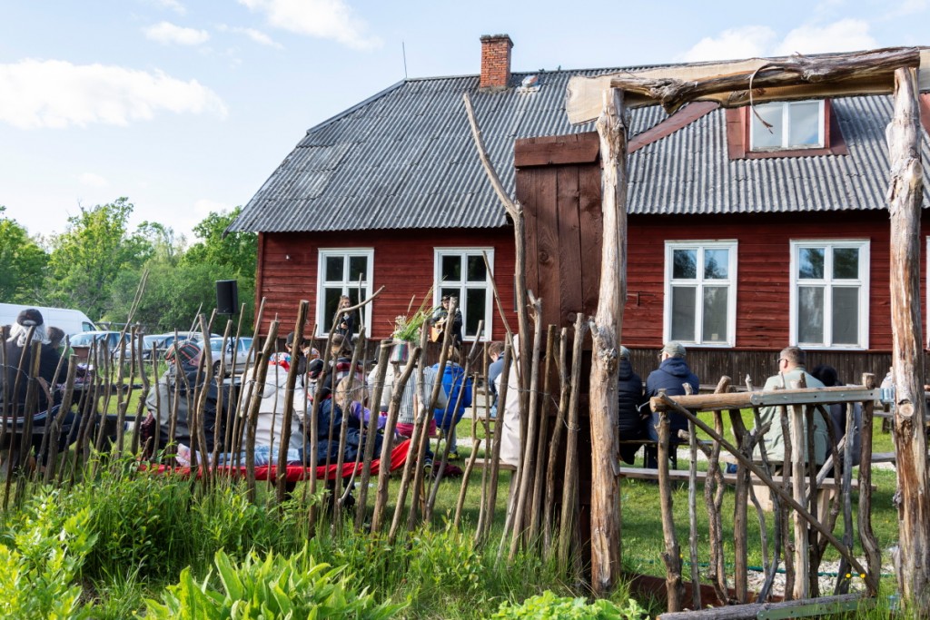Soomaa kohvikutepäev Tipu looduskooli õuel 2020. Foto_Sandra Urvak.jpg