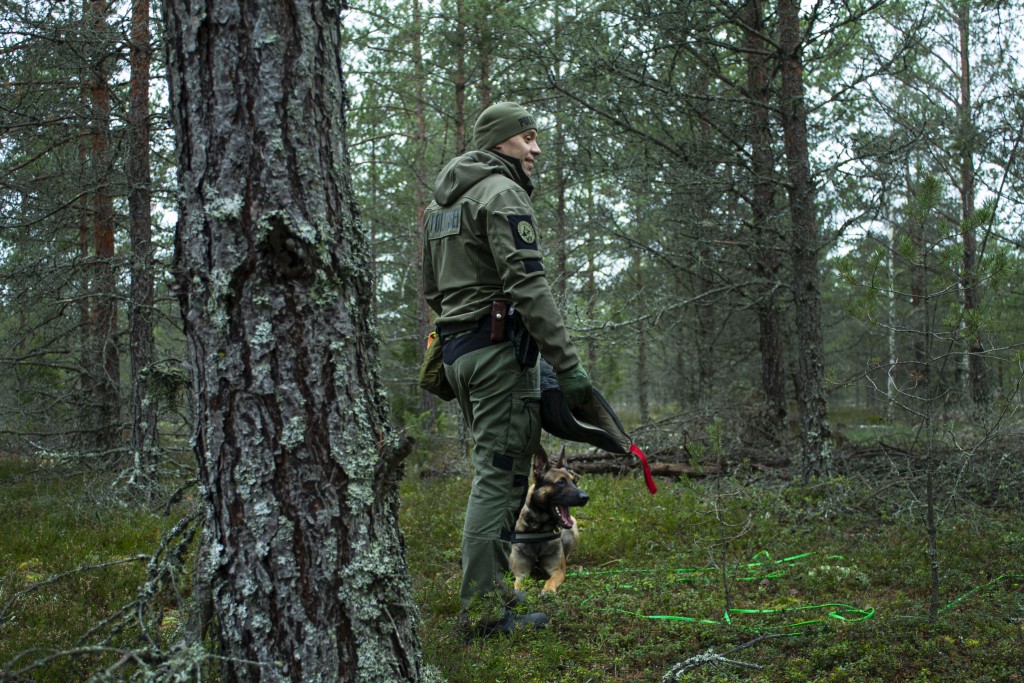 Keskkonnainspektorid harjutasid laskmist ja koostööd politseikoertega (3)