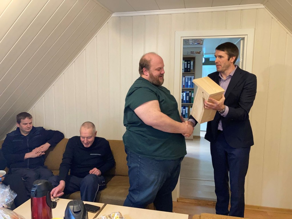 Keskkonnaameti peadirektor Rainer Vakra kohtus Hiiumaa kolleegidega