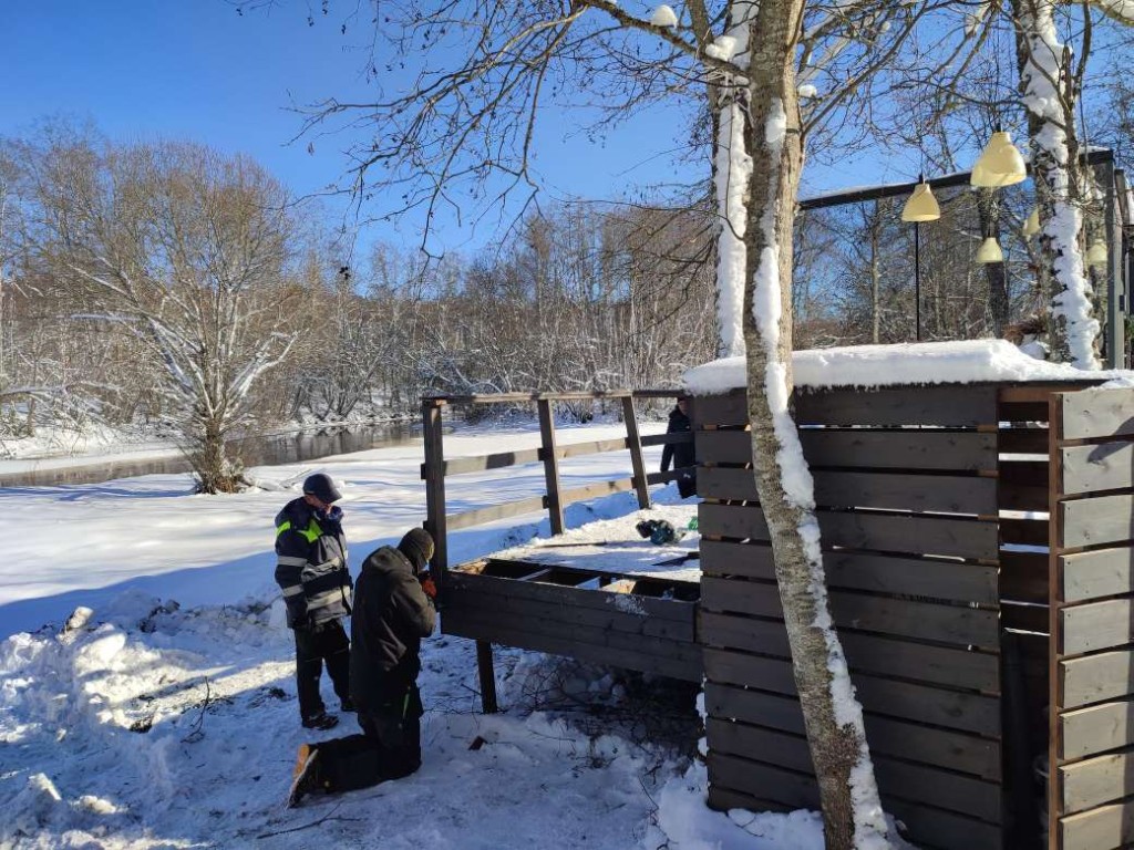 Ehituskeeluvööndisse rajatud peegelmaja teisaldamine